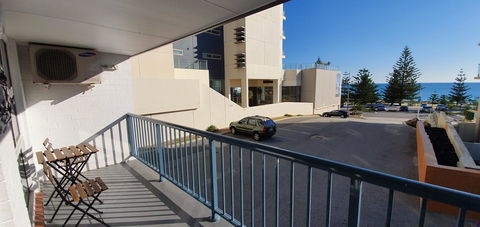 West Beach Lagoon 211 â€“ Great Views - Accommodation QLD 15