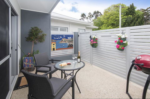 Churchill Studios - Accommodation QLD 7