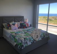 Beach House at SeaScapes.. - Accommodation QLD