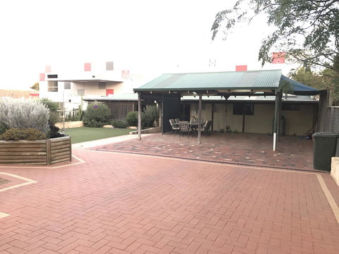 Sabai Accommodation - Accommodation QLD 15