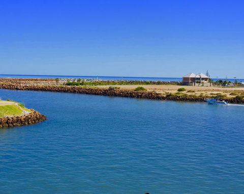Oceans Edge - Busselton - Accommodation QLD 14
