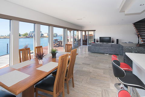 Oceans Edge - Busselton - Accommodation QLD 9