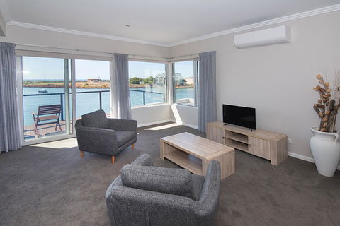 Oceans Edge - Busselton - Accommodation QLD 6