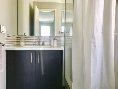 The Beach House - Accommodation QLD 19