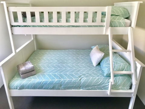The Beach House - Accommodation QLD 16