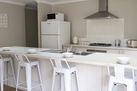 The Beach House - Accommodation QLD 11