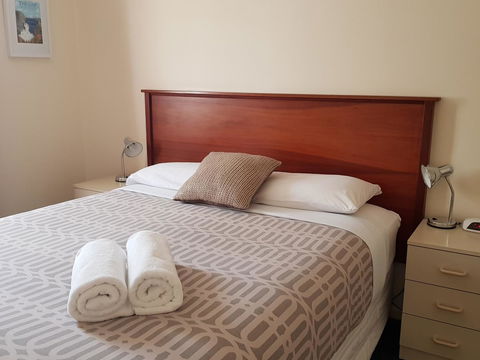 Park Avenue Holiday Units - Accommodation QLD 6