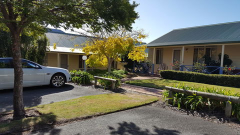 Park Avenue Holiday Units - Accommodation QLD 20