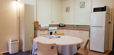 Park Avenue Holiday Units - Accommodation QLD 17