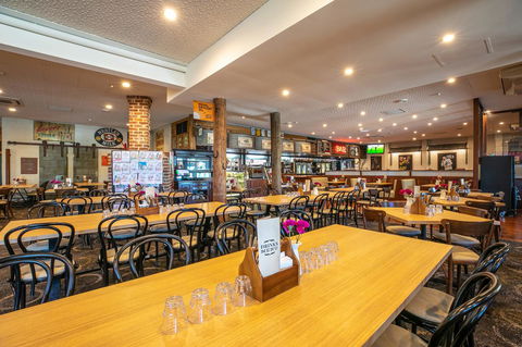Nightcap At Wanneroo Tavern - Accommodation QLD 31