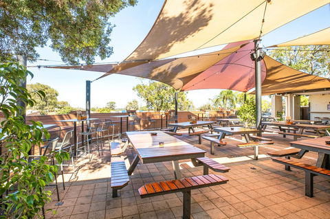 Nightcap At Wanneroo Tavern - Accommodation QLD 7