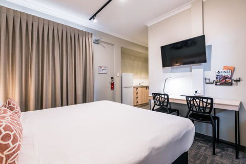 Nightcap At Wanneroo Tavern - Accommodation QLD 11