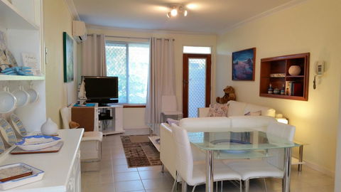 Island View Villas - Accommodation QLD 5