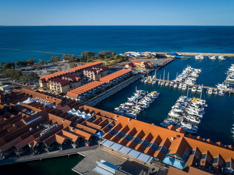 Hillarys Harbour Resort - Accommodation QLD 4