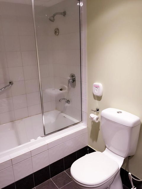 Joondalup City Hotel - Accommodation QLD 13