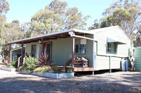 Kendenup Cottages And Lodge - Accommodation QLD 30