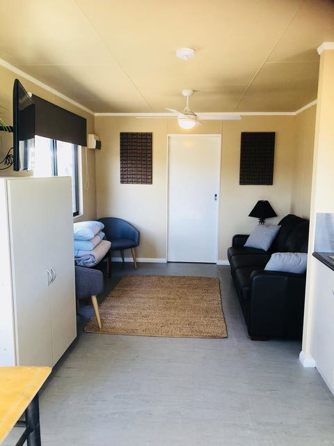Kendenup Cottages And Lodge - Accommodation QLD 5