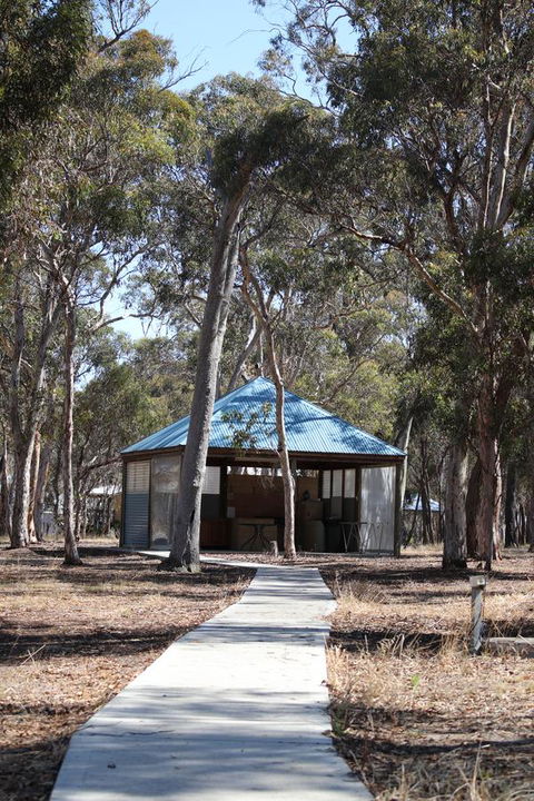 Kendenup Cottages And Lodge - Accommodation QLD 27