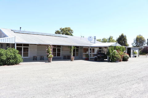 Kendenup Cottages And Lodge - Accommodation QLD 35