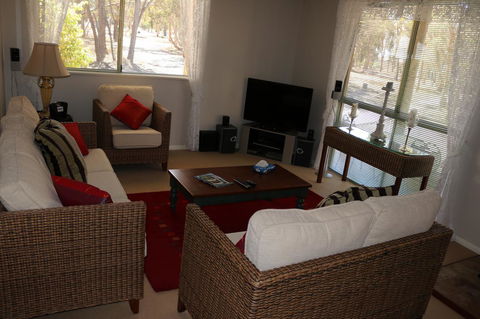 Kendenup Cottages And Lodge - Accommodation QLD 12