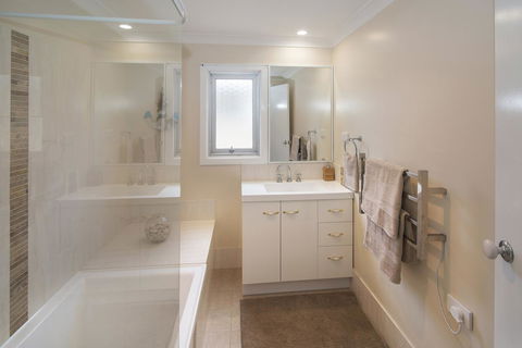Sea La Vie - Accommodation QLD 8