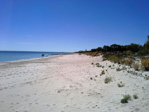 Busselton Beachfront - Accommodation QLD 10