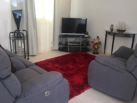 Bright & Beautiful Home On The Hills! - Accommodation QLD 5