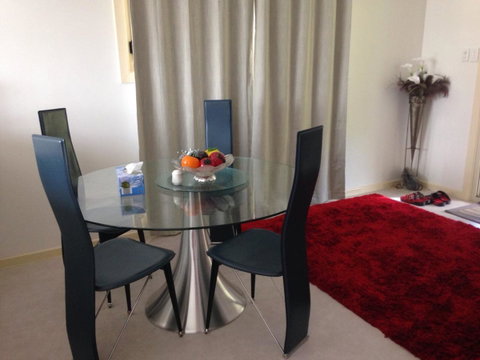 Bright & Beautiful Home On The Hills! - Accommodation QLD 9
