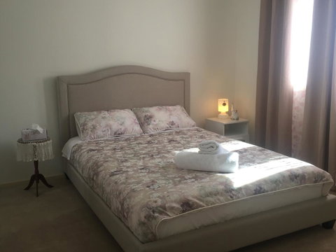 Bright & Beautiful Home On The Hills! - Accommodation QLD 17