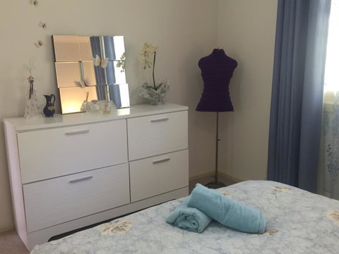 Bright & Beautiful Home On The Hills! - Accommodation QLD 21