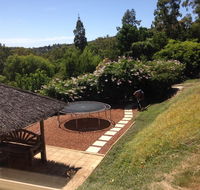 Bright  Beautiful Home On The Hills - Accommodation QLD