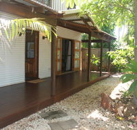Beach House on Fox - Accommodation QLD
