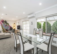Luxury Federation Style Home - Sleeps 10 - Accommodation QLD