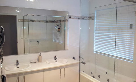 Carpe Diem South - Accommodation QLD 18