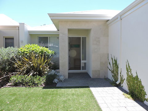 Contemporary Cove - Quindalup - Accommodation QLD 2