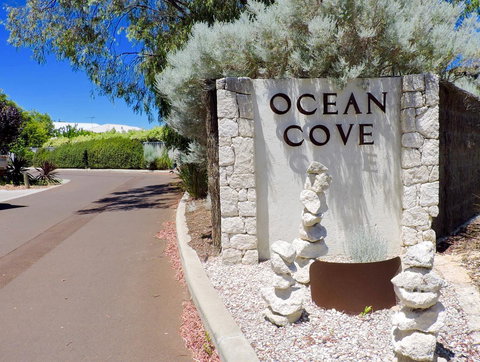 Contemporary Cove - Quindalup - Accommodation QLD 1