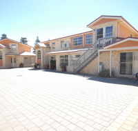 Yot Spot Apartments - Accommodation QLD