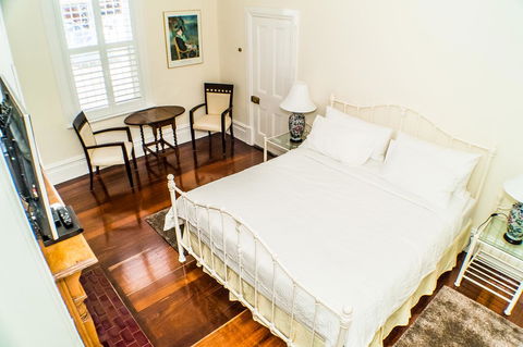 South Beach Bed & Breakfast - Accommodation QLD 18