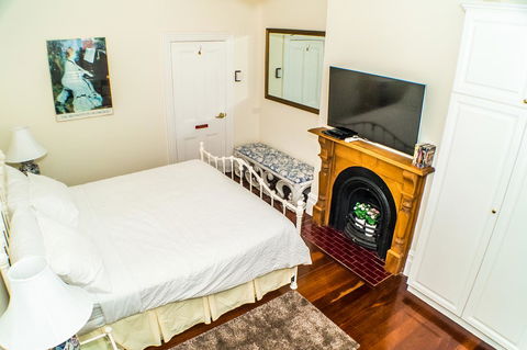 South Beach Bed & Breakfast - Accommodation QLD 17