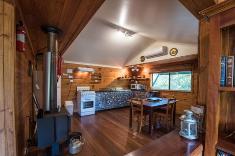 Cape Howe Cottages - Accommodation QLD 23