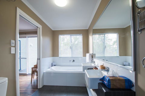 Cape Howe Cottages - Accommodation QLD 36