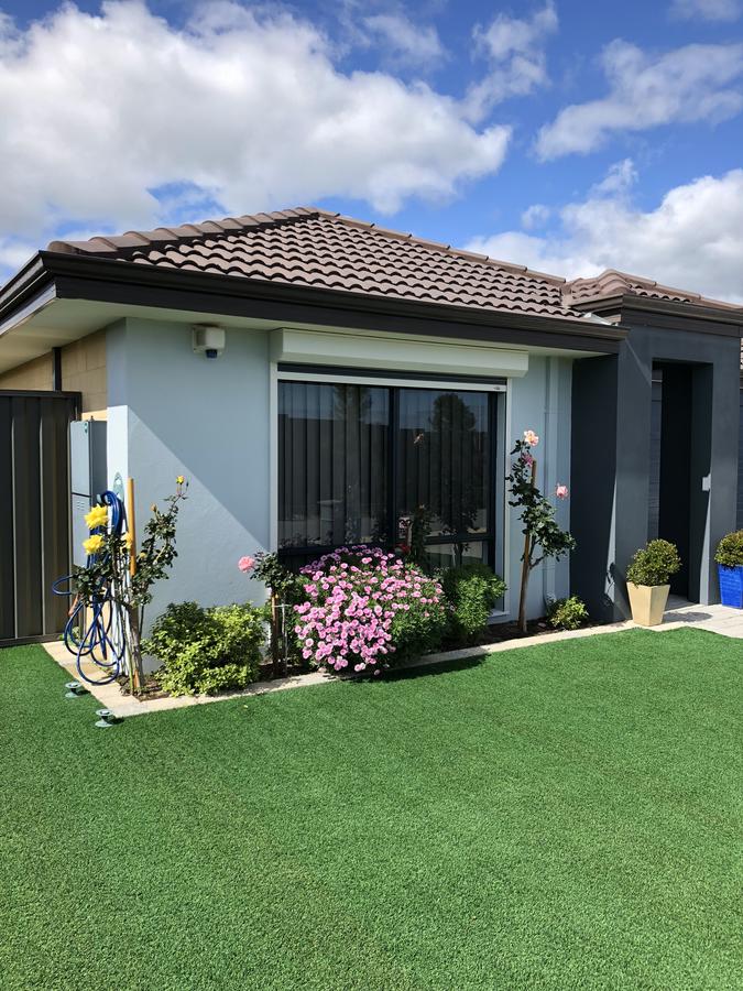 Leda WA Accommodation QLD