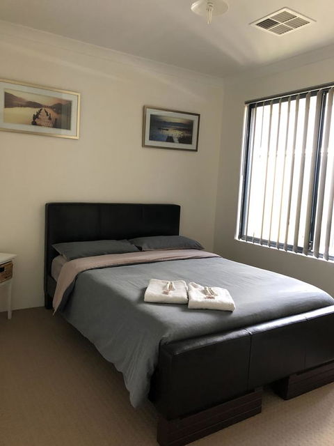 Nora Muslim Holiday Home - Accommodation QLD 2