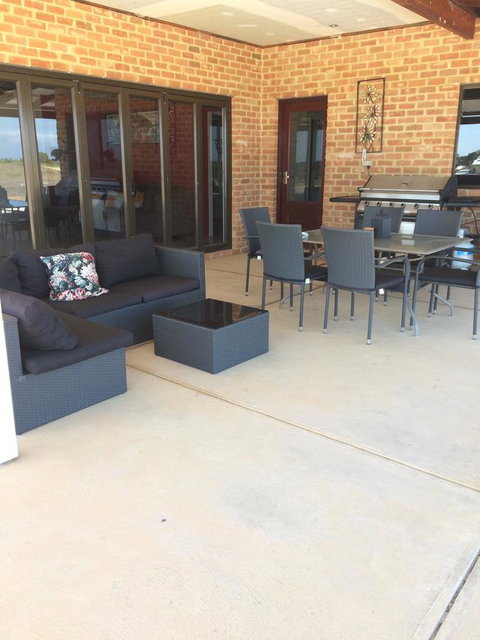 Ocean View Homestead - Accommodation QLD 1