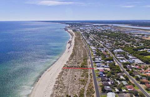 Into The Blue - Accommodation QLD 14