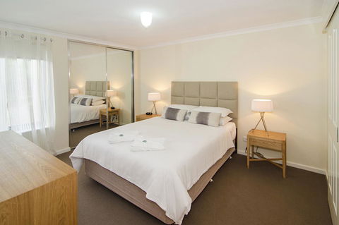 Beach Retreat - Busselton - Accommodation QLD 5