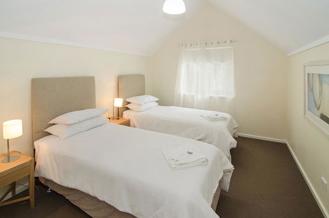 Beach Retreat - Busselton - Accommodation QLD 7