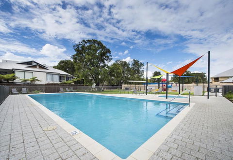 Beach Retreat - Busselton - Accommodation QLD 1