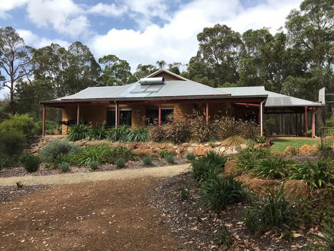 Denmark Forest Retreat - Accommodation QLD 0