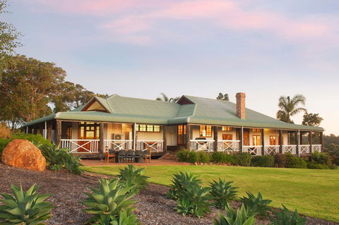 The Farmhouse - Accommodation QLD 2